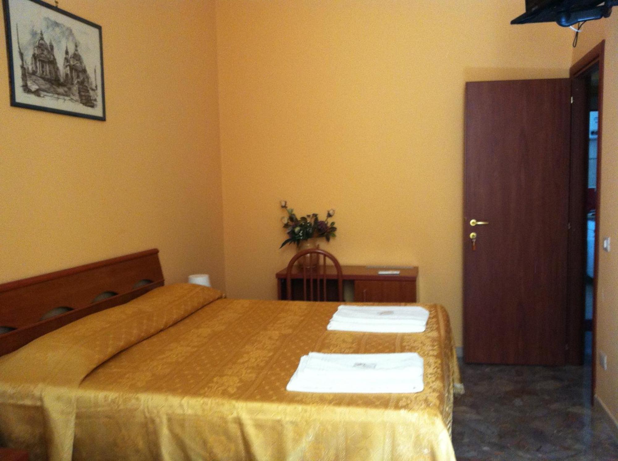 San Daniele Bundi House Hotel Rome Exterior photo